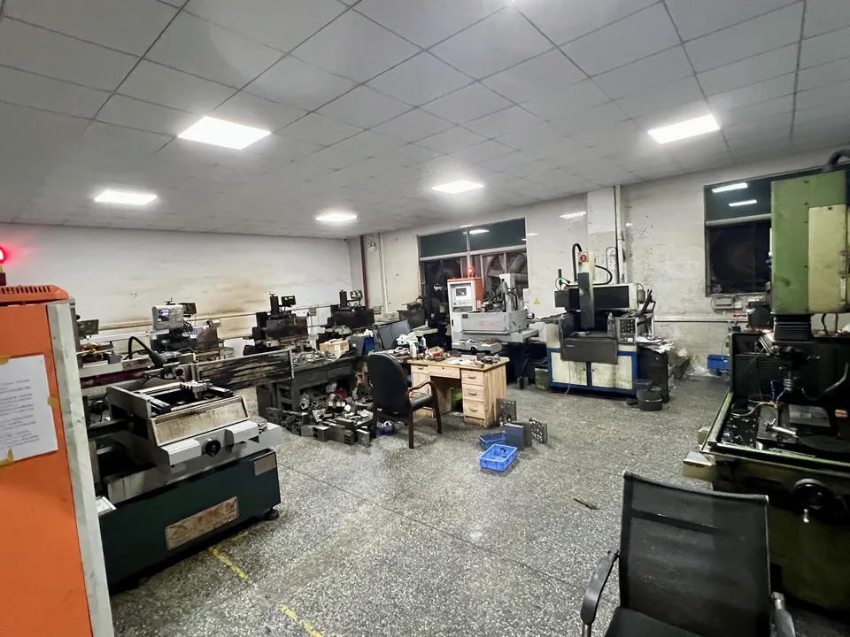 Precision wire-cutting area at Dashan Precision