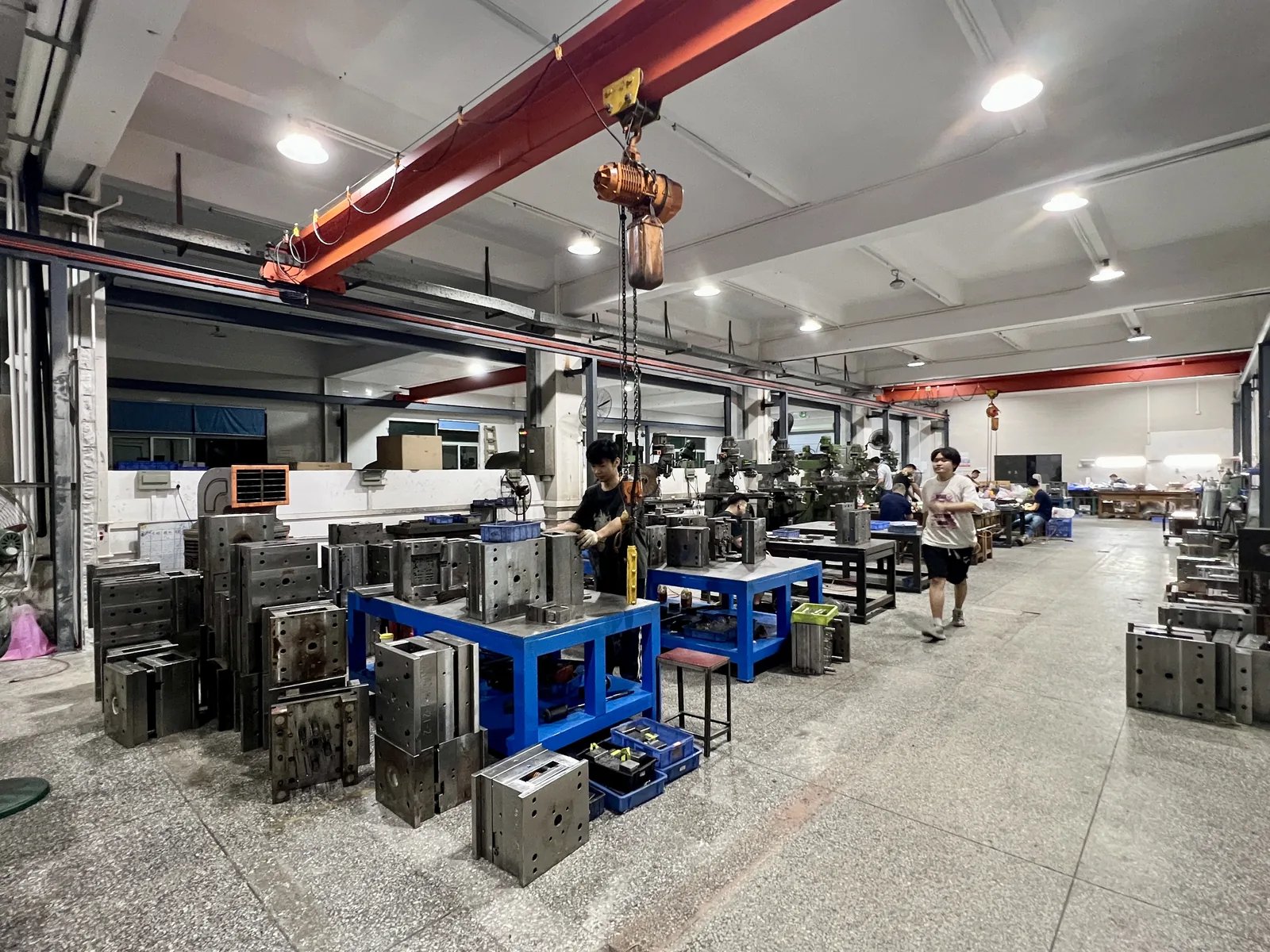 Machining equipment inside Dashan Precision's own Dongguan workshop